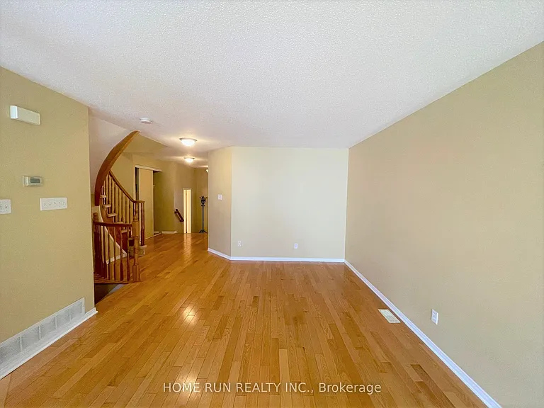 251 Meadowbreeze Dr — Photo 5