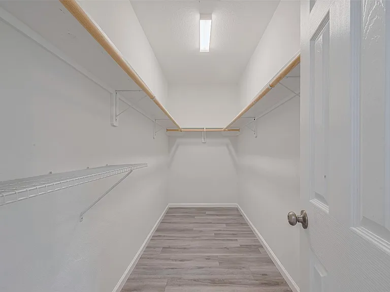 7981 Saint Louis St — Photo 27