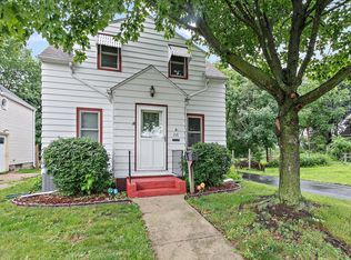 218 Mason Ct, Sycamore, IL 60178