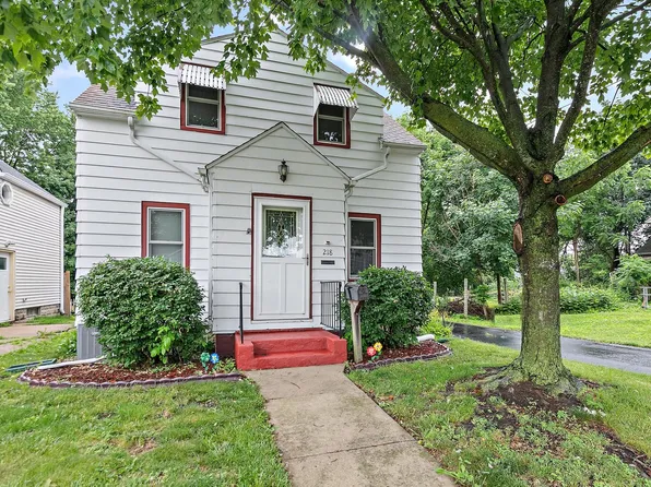 218 Mason Ct, Sycamore, IL 60178