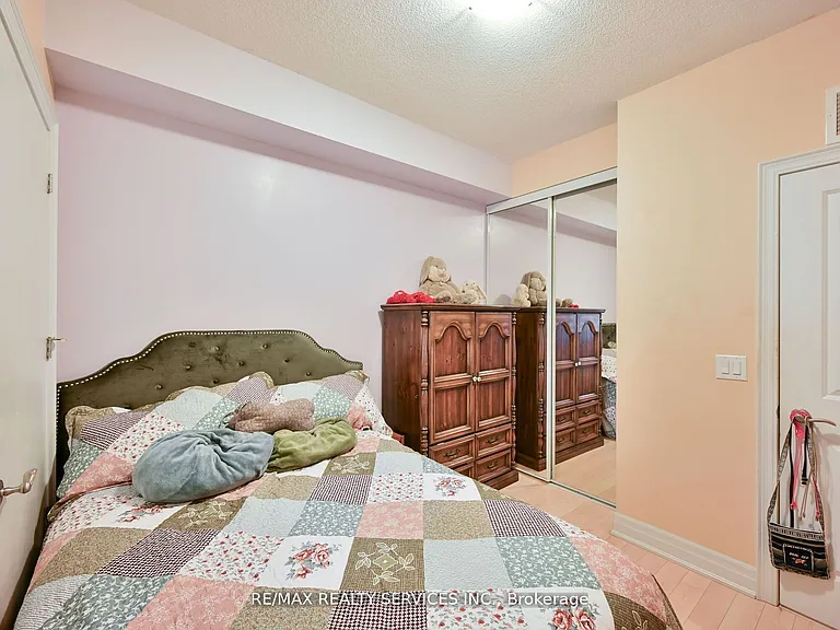 100 John St #405 — Photo 12
