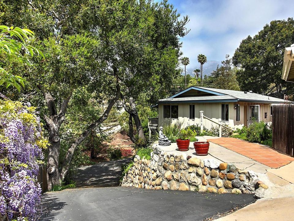 1st image of 3850 Crescent Dr #B