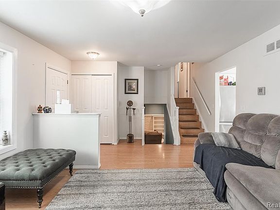 2nd image of 27251 Karen Marie Dr