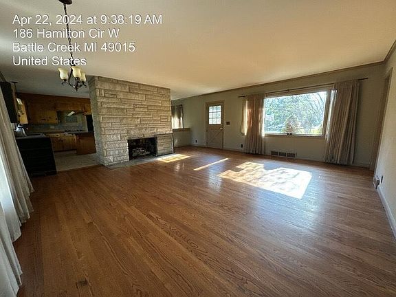 5th image of 186 W Hamilton Cir