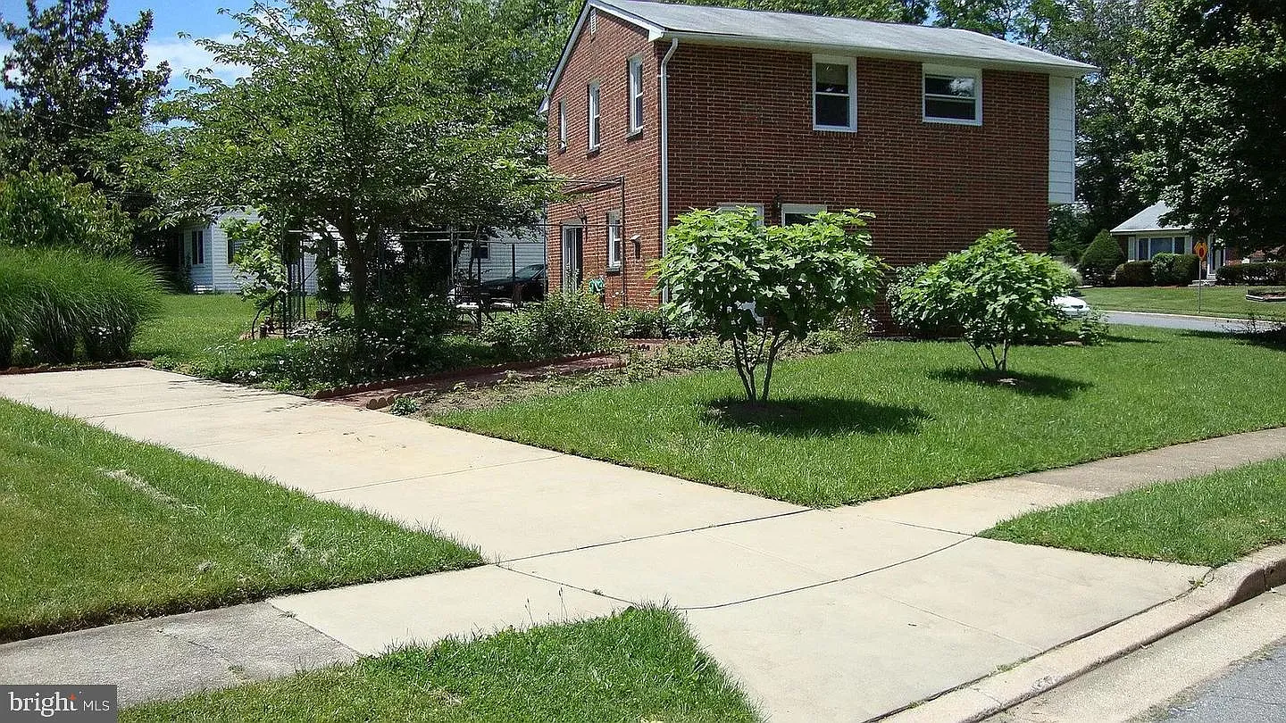 3 bed, 2.5 bath, 1730 sqft, $2,950 — Photo 3
