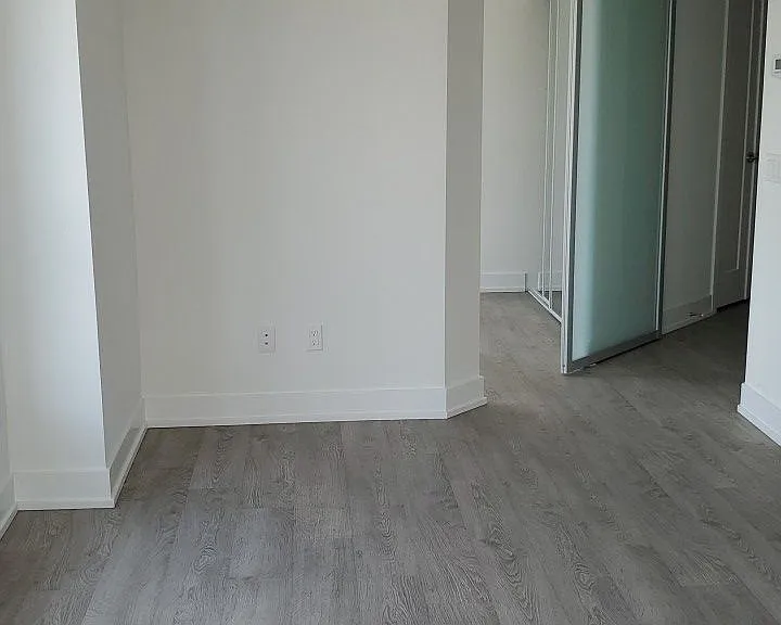 7 Mabelle Ave #1304 — Photo 9