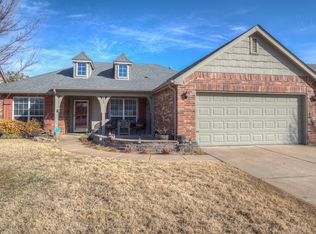 805 N Redbud St, Jenks, OK 74037