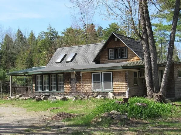672 Forest Ave, Orono, ME 04473