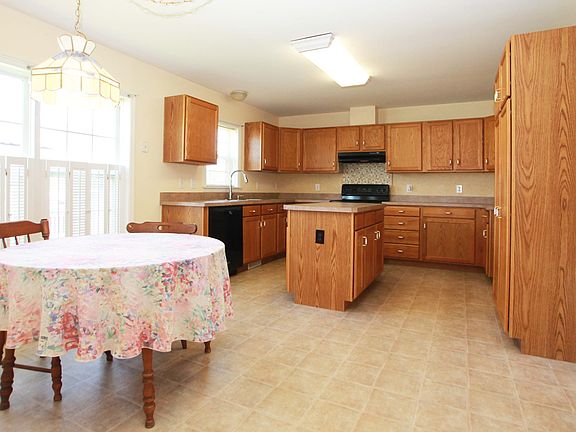 4th image of 616 Biltmore Avenue