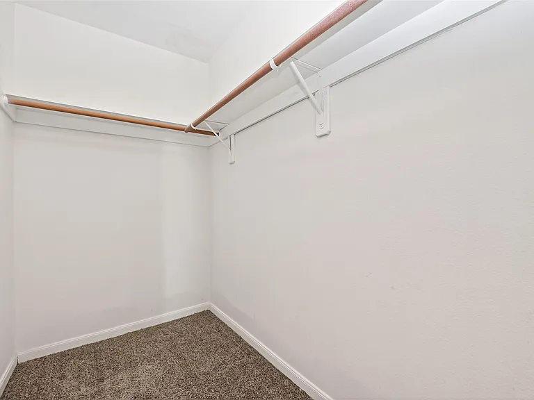 15515 Waldron Cir #B — Photo 24