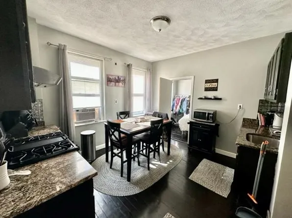 8 Margaret St APT 4, Boston, MA 02113
