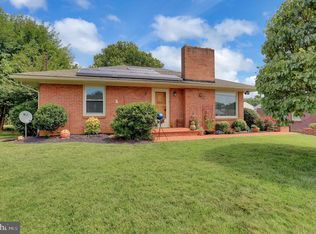 9715 Deanewood Ln, Hagerstown, MD
