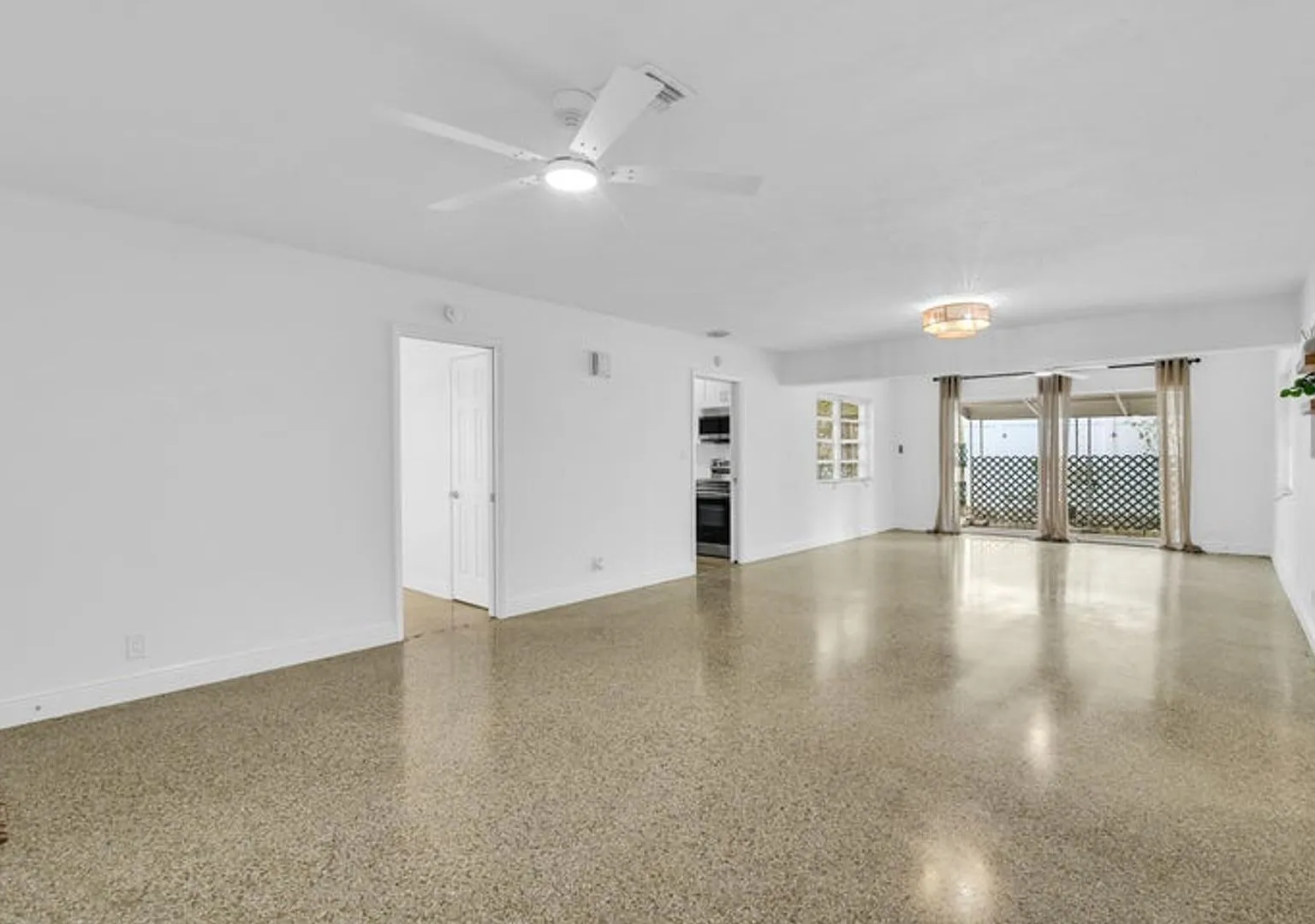 702 Sunset Drive, Lake Worth Beach, FL 33461 — Photo 3