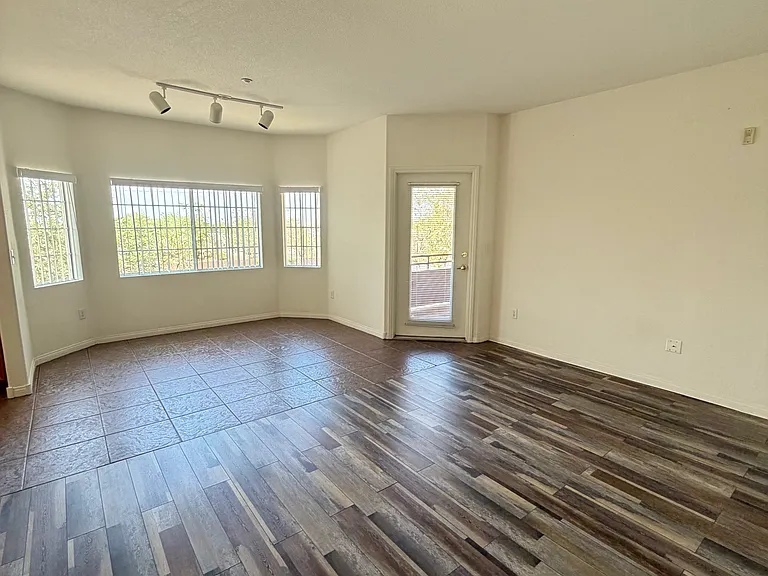 830 Carnegie St #1023 — Photo 7