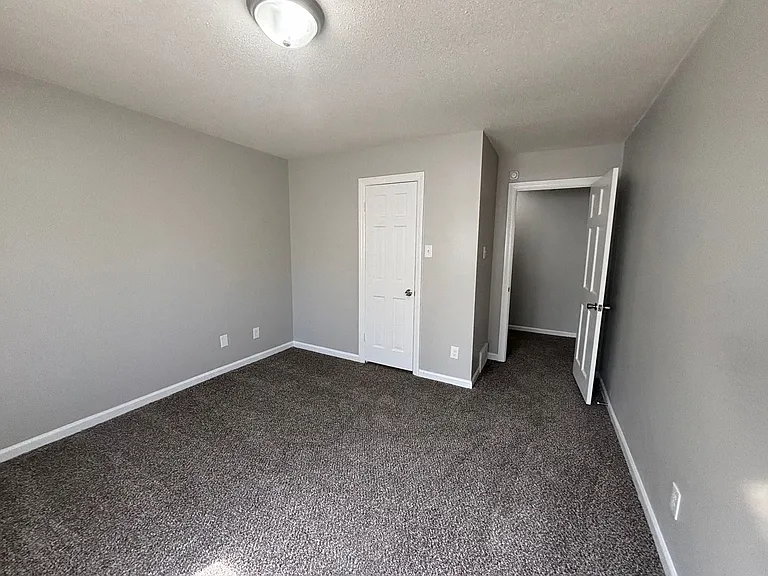 8280 Chippingham Dr — Photo 19
