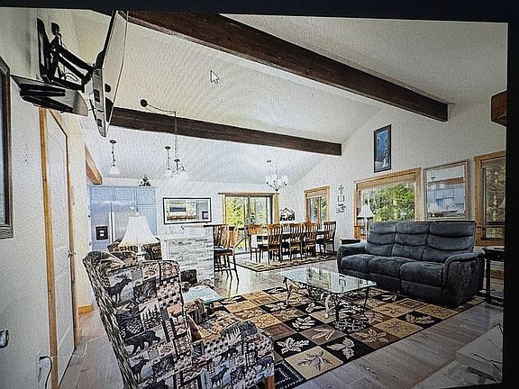 3rd image of 14025 Hampton Dr