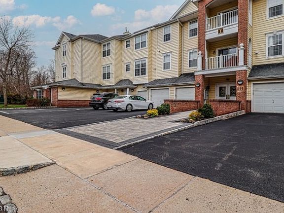 2nd image of 2306 Courtney Ln #2306