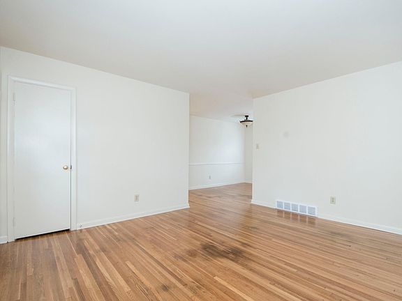 4th image of 1803 Biloxi Ct