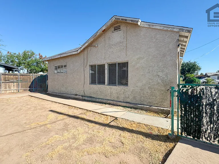 903 W Pierson St — Photo 22