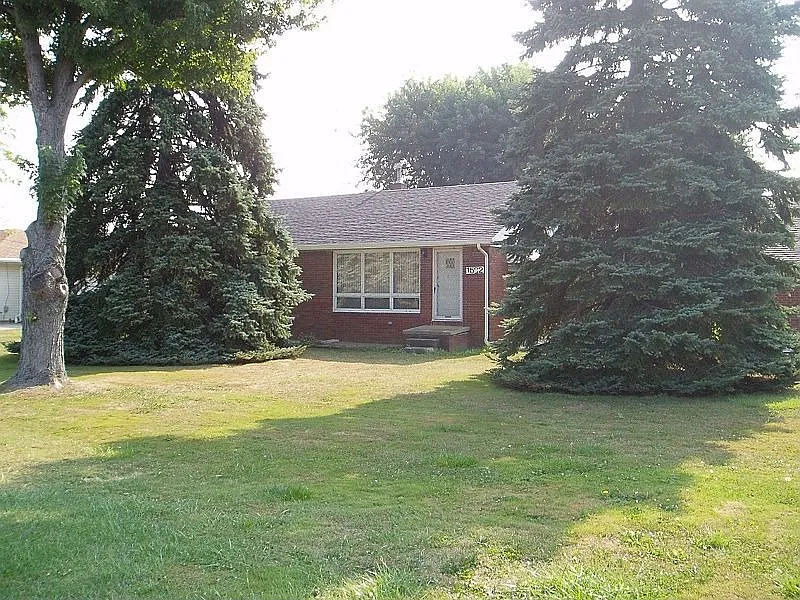 1522 Doty Rd photo 1