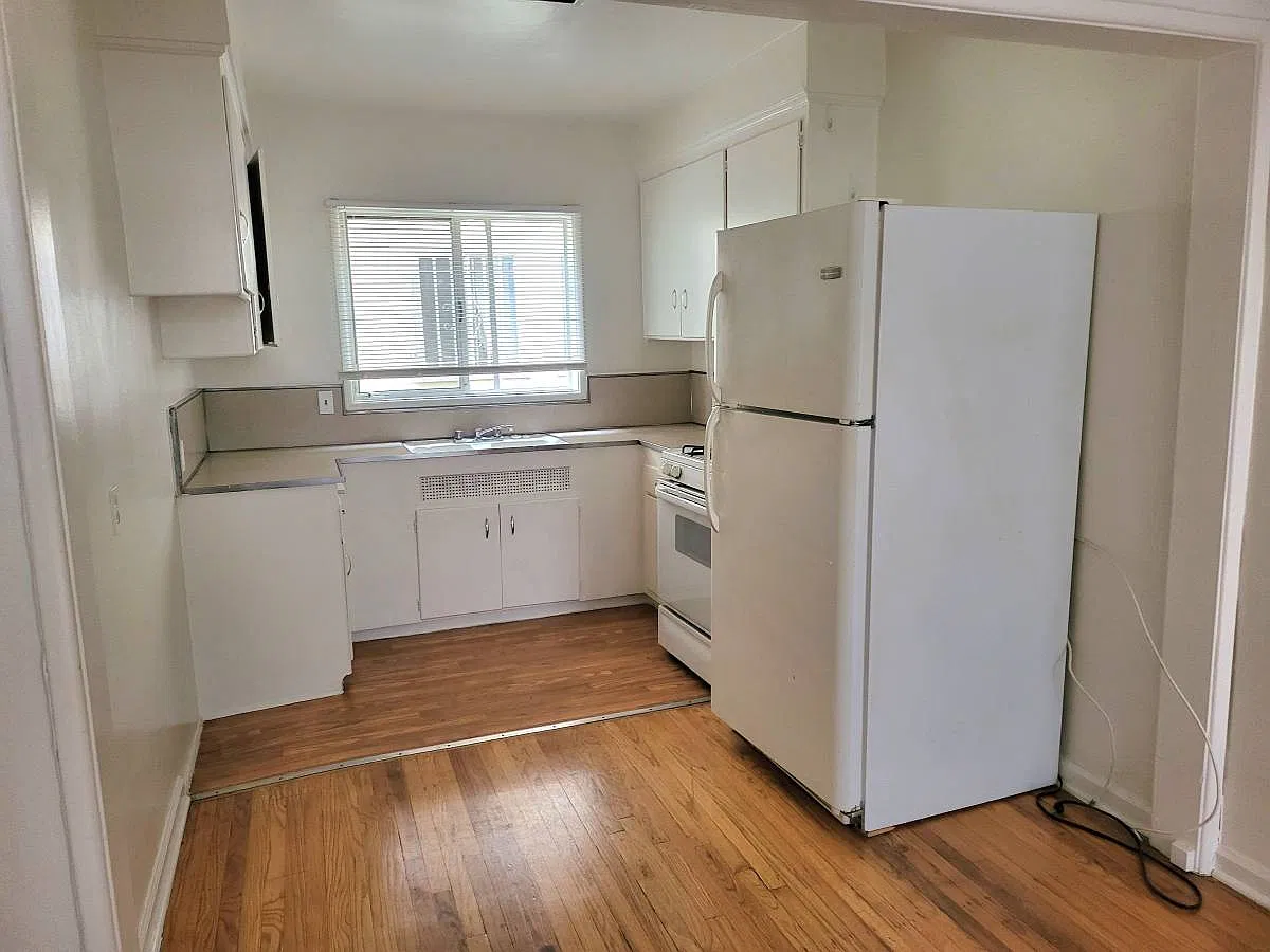 Studio, 429 sqft, $1,575 — Photo 4