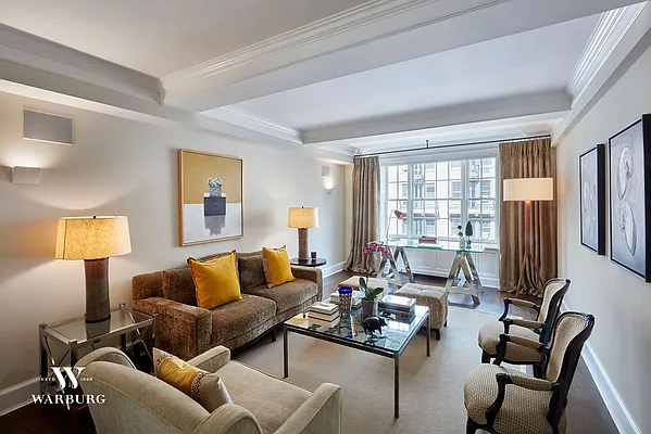 Sold by Warburg | media 2