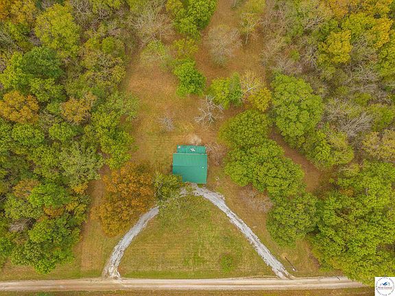 3rd image of 471 SE 1131st Rd
