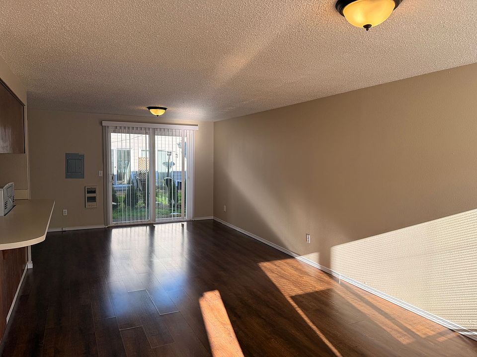 1st image of 7300 NE 16th Ave #403