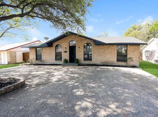 813 Hudson Dr, Garland, TX 75043