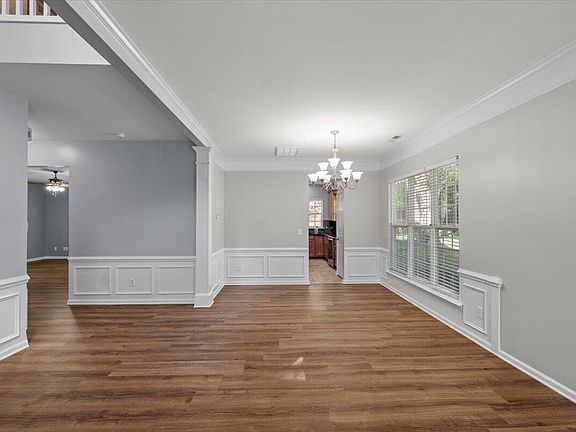 5th image of 7929 Clover Creek Ct