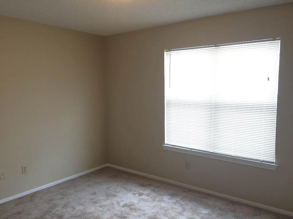 Building Photo - 12304 Abney Dr #D