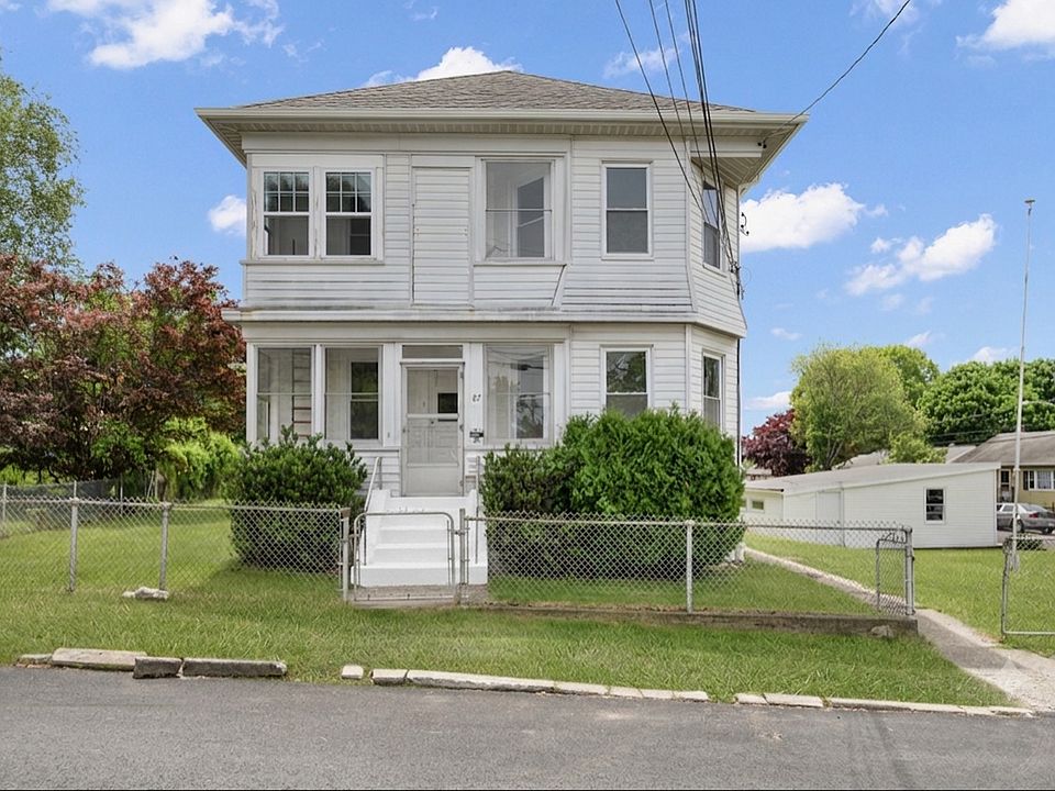 1st image of 87 Lyman Ave Floor 2
