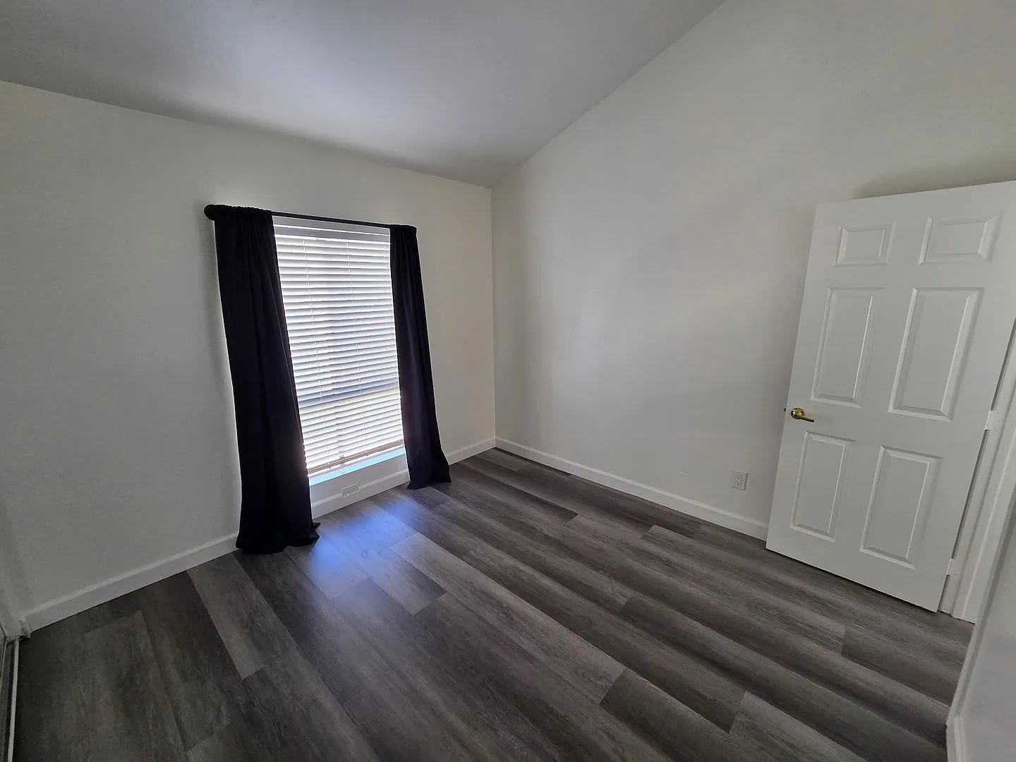 Excellent Los Olivos Condo For Lease — Photo 3
