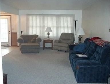 4th image of 212 Diamond Dr
