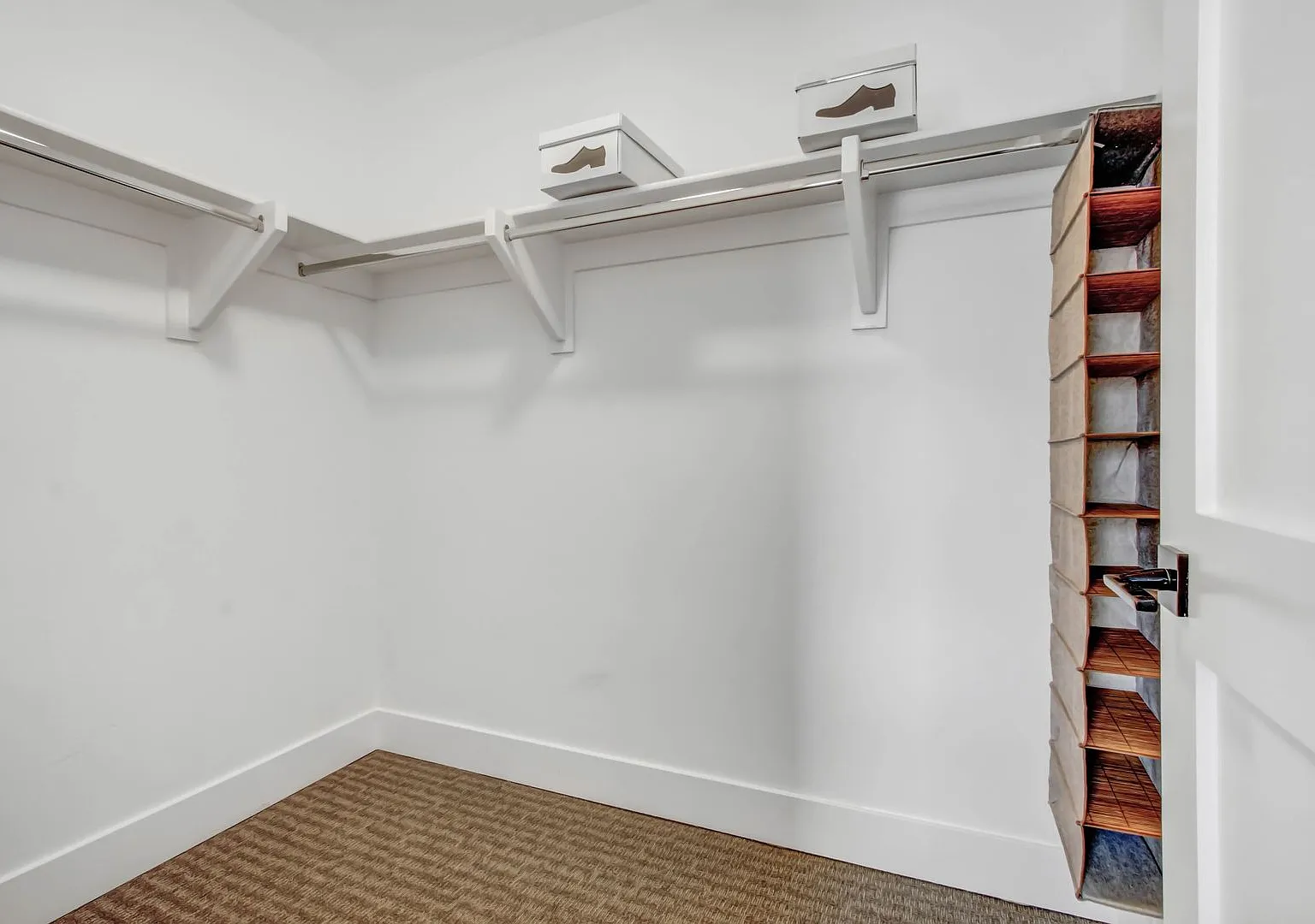 2 bed, 1215 sqft, $4,695 — Photo 3