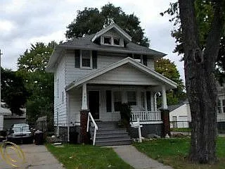 121 E Lawrence Ave photo 1