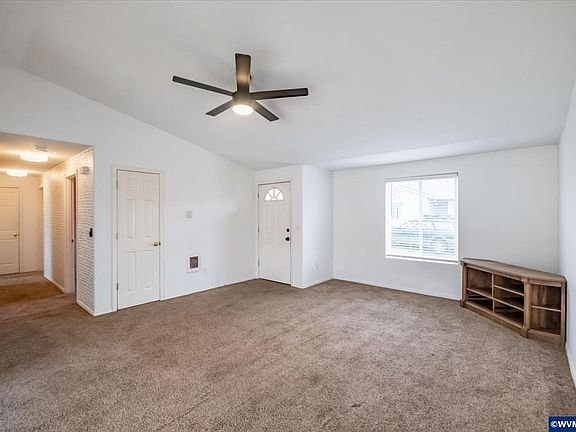 4th image of 1053 Kees St