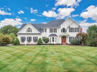 100 Cold Spring Ln, Suffield, CT 06078