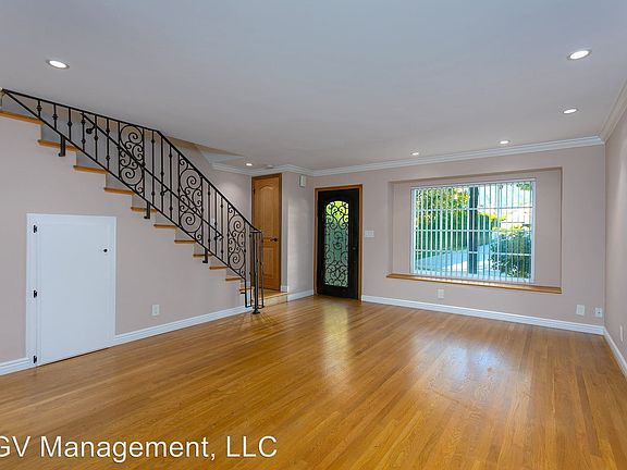 3rd image of 314 El Dorado St #A