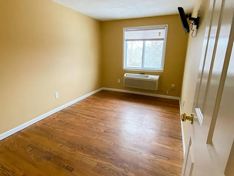 209 Robert Dr — Photo 26