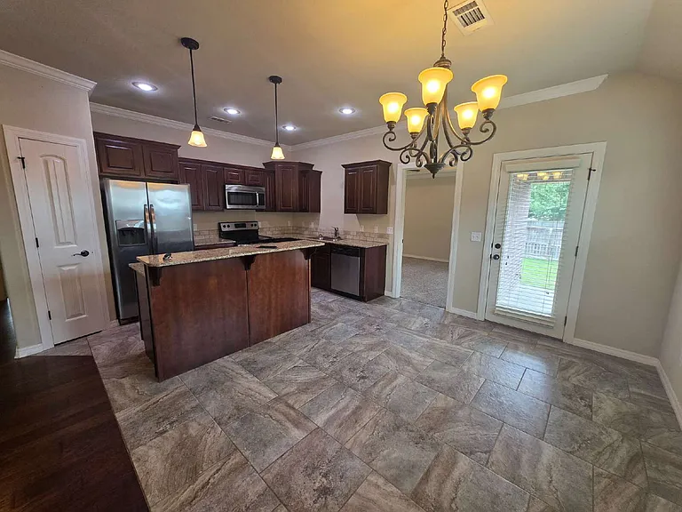 3072 N Autumn Rose Ave — Photo 4