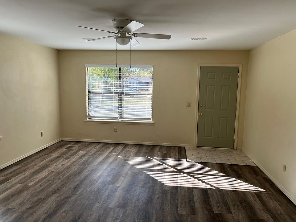 2nd image of 6698 S Julian Ave #6698