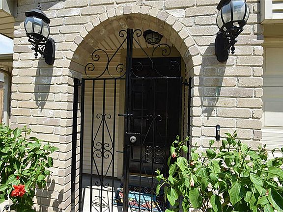 3rd image of 1430 Baird Ave