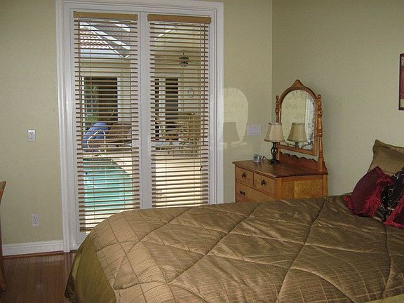 The cabana bdrm and bath offers privacy for guests and owners. 