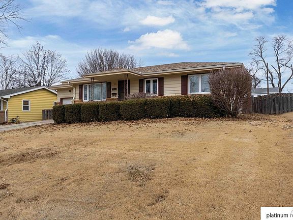 3rd image of 2908 Betty St