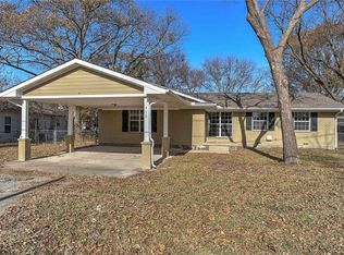 470 W Marshall Dr, Van Alstyne, TX 75495