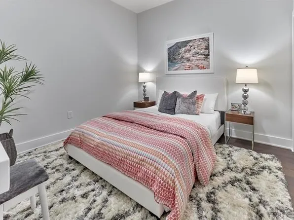 260 Avenue East image 6 of 24