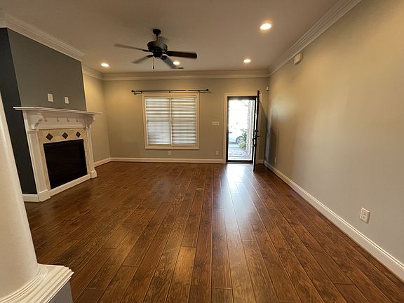 4th image of 222 Meridian St