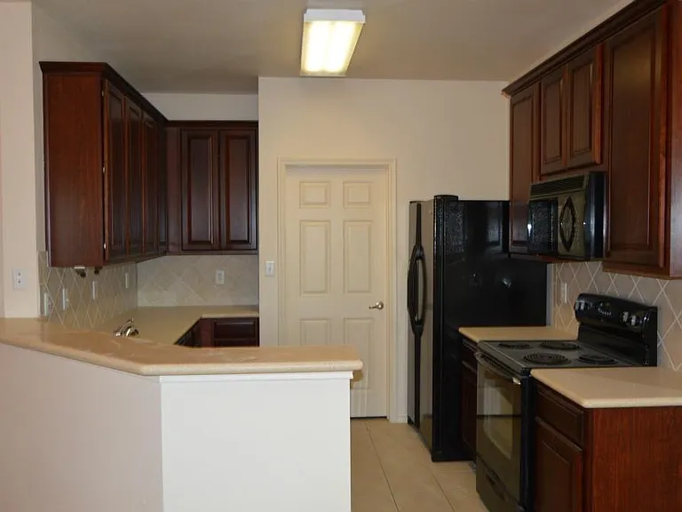 8605 Brunswick Dr — Photo 10
