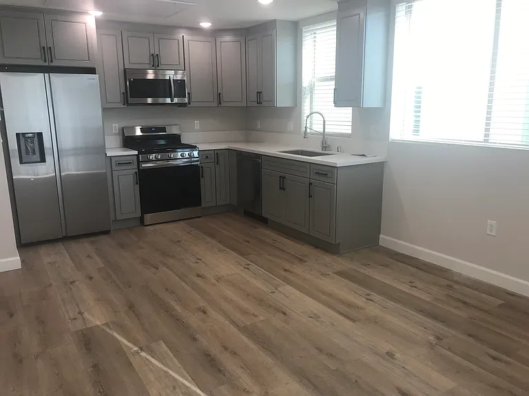 5120 Cahuenga Blvd #103 — Photo 31